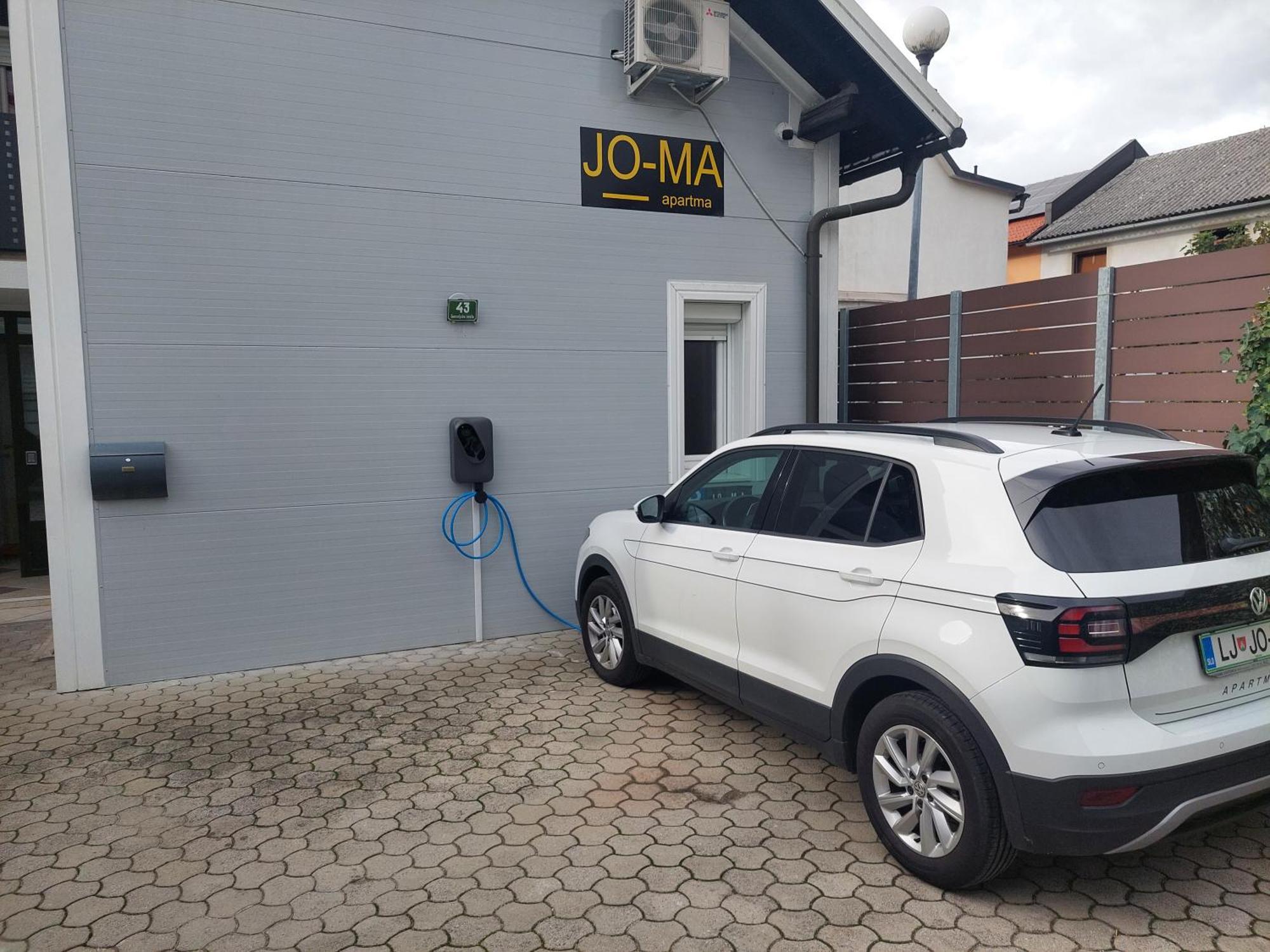 Jo-Ma Apartma - Safe Parking Lubiana Esterno foto